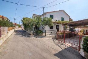  Apartment and Rooms Ruza  Трогир